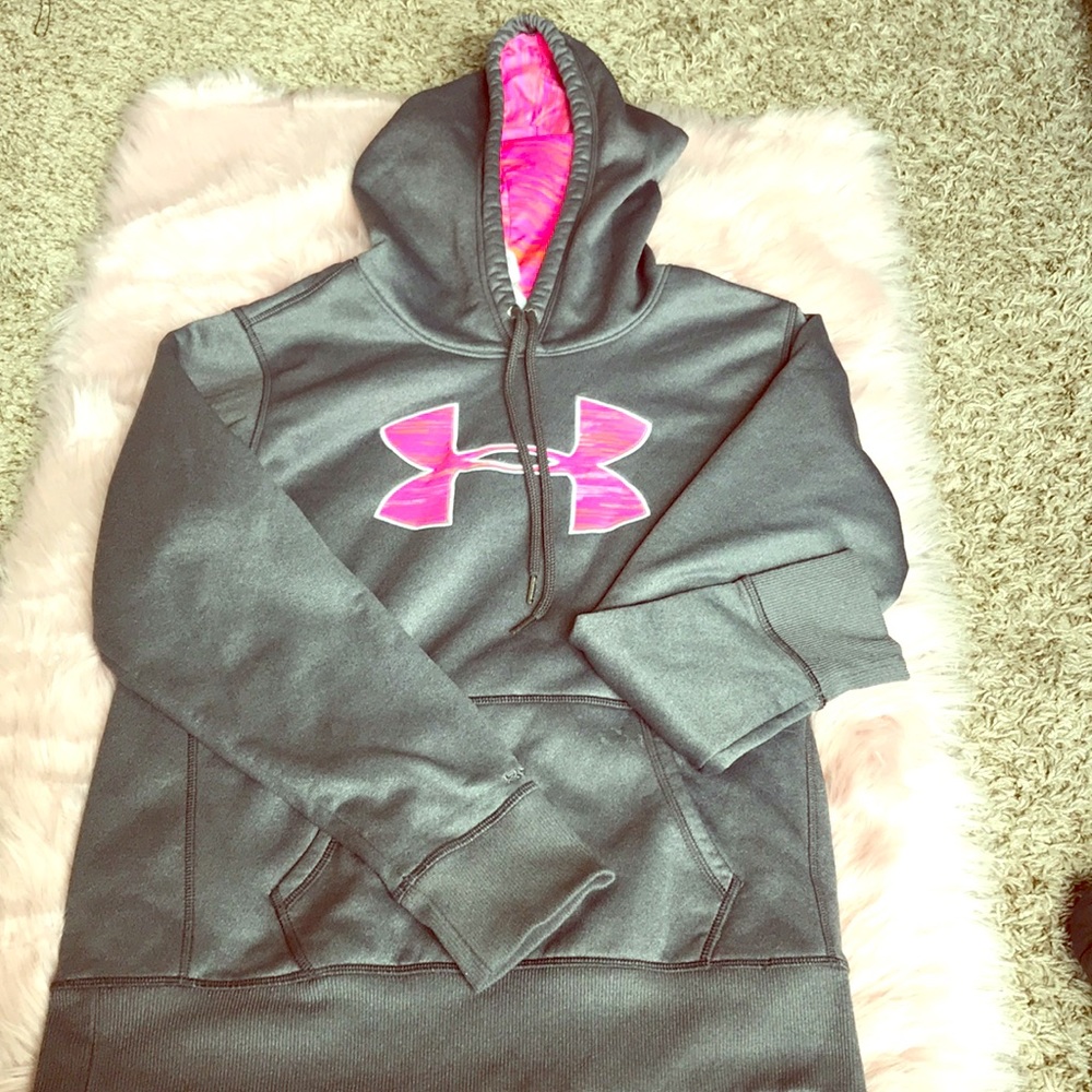 Fleece lined Under Armour hoodie! *price drop